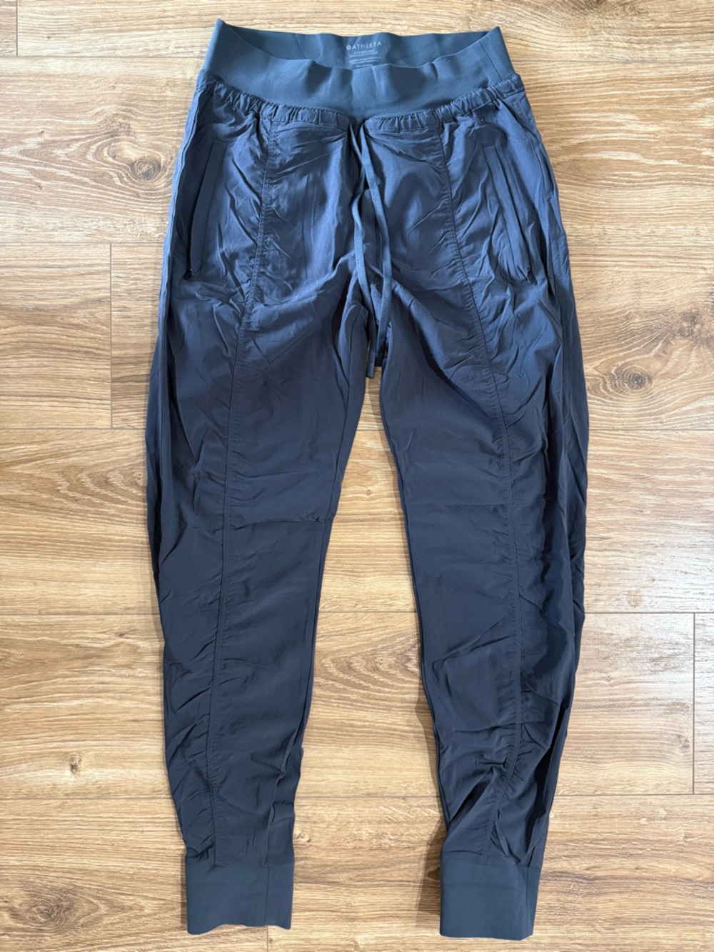Attitude Mid Rise Jogger athleta - Picture 5 of 8